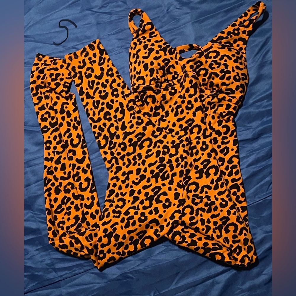 Licifit onsie. Leopard. Gym wear. Gym gear.